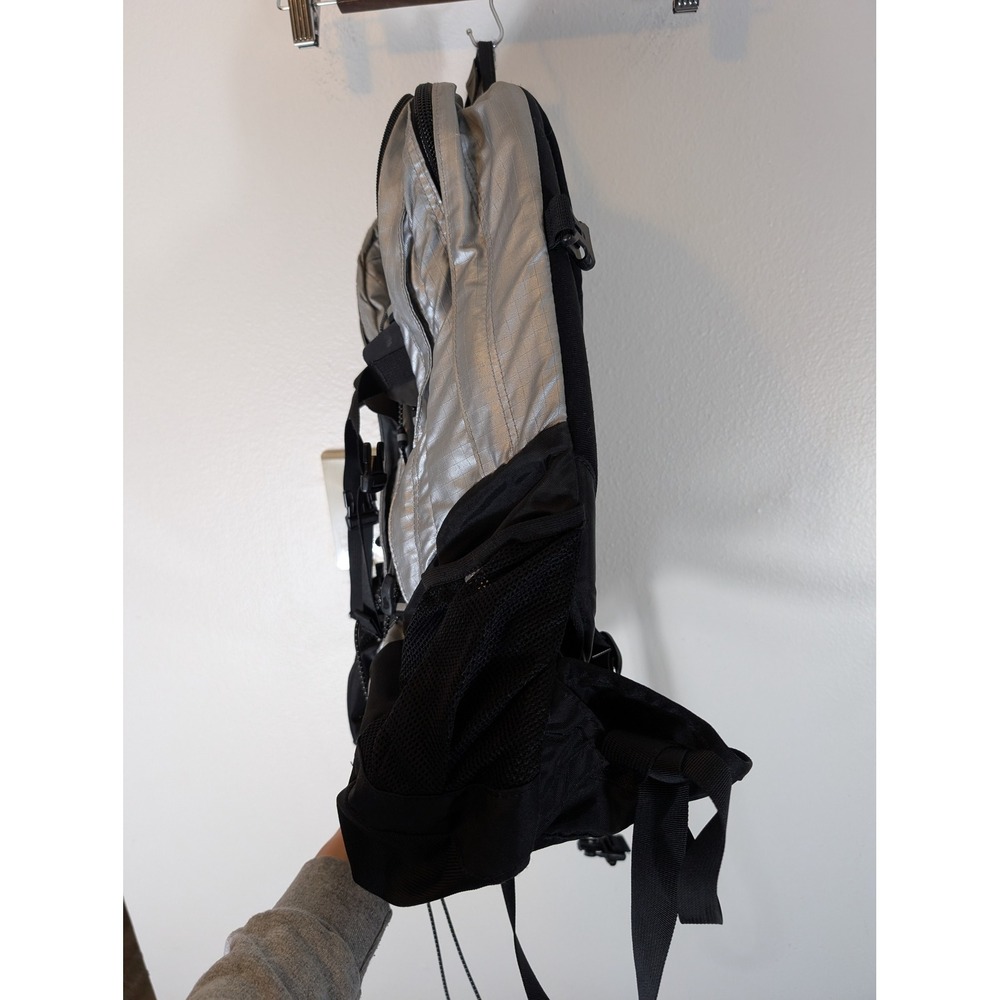 North Face Borealis Backpack Silver Black Ripstop Hiking Daypack Mens LOOK - Picture 6 of 11